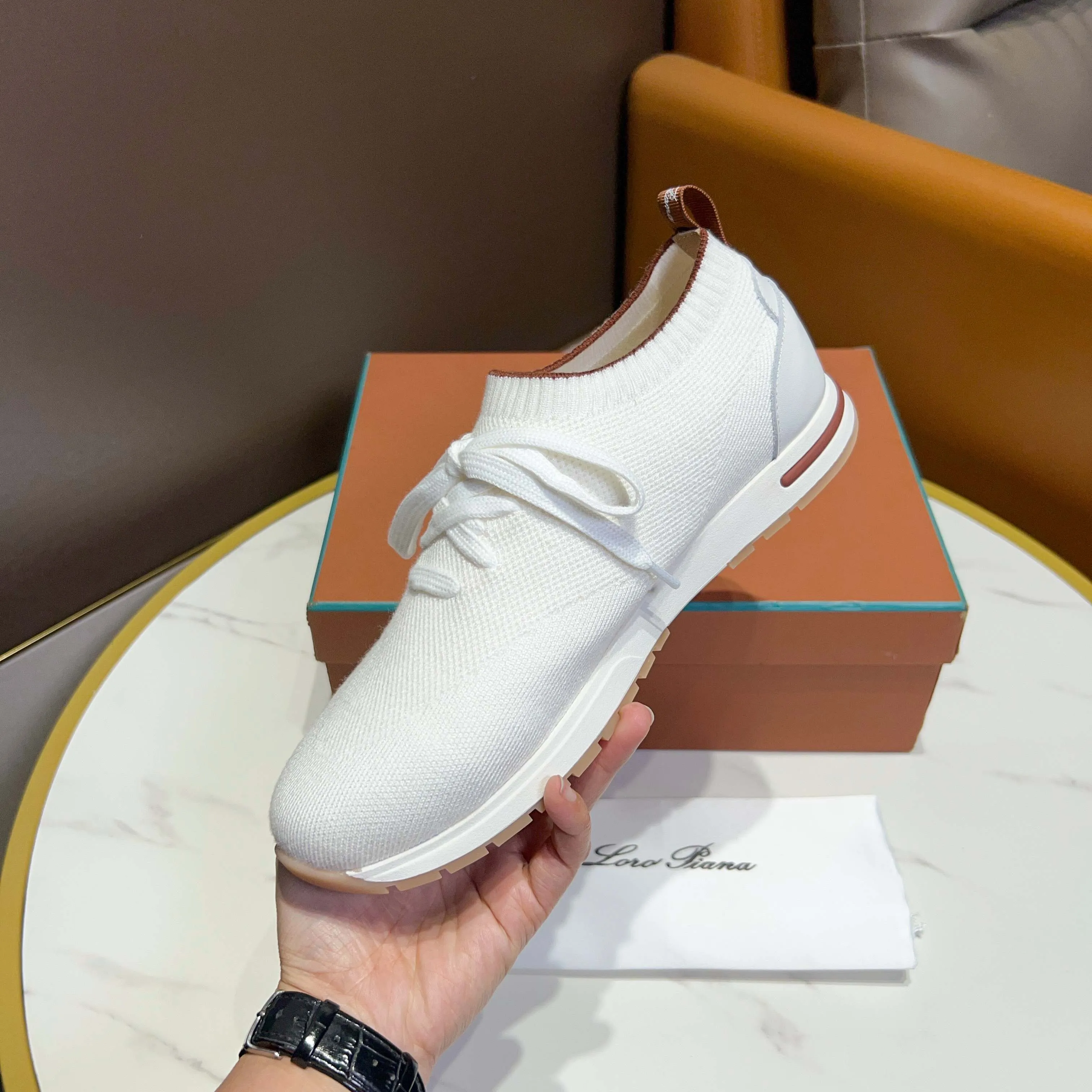 Factory price 400💰 (Loro men's shoes💰iana) New moccasin shoes official website original 1:1 mold opening, original quality💯Fine workmanship, high-end luxury☘The upper is made of original waterproof treated breathable fly-woven suede🌴Luxury🐂Leather lining🍓Rubber wear-resistant and non-slip outsole, size 38-44 (size 45 can be customized)